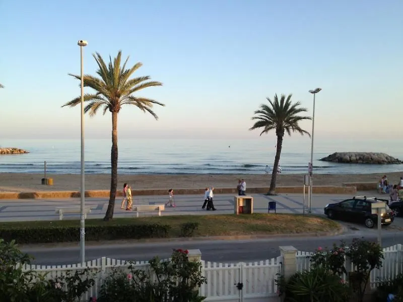 Apartamento Primera Linea De Mar, Cunit Apartment