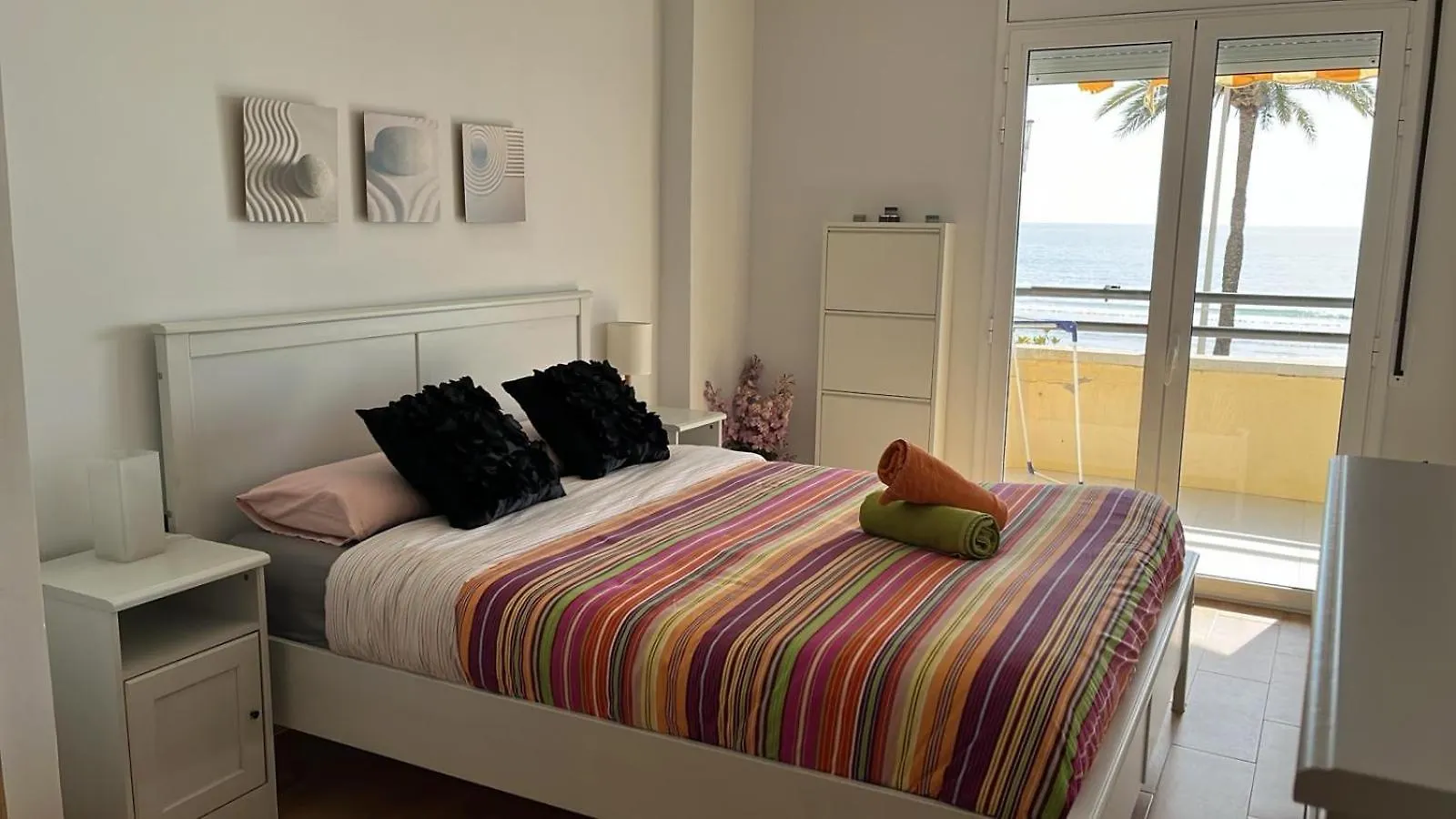 Apartamento Primera Linea de Mar, Cunit España